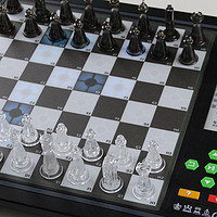 国际象棋新玩法：费米AI智能棋盘L6，打造千年历史桌游