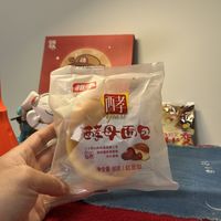 泥萌认为这款桃李红豆馅的酵母面包好吃吗？