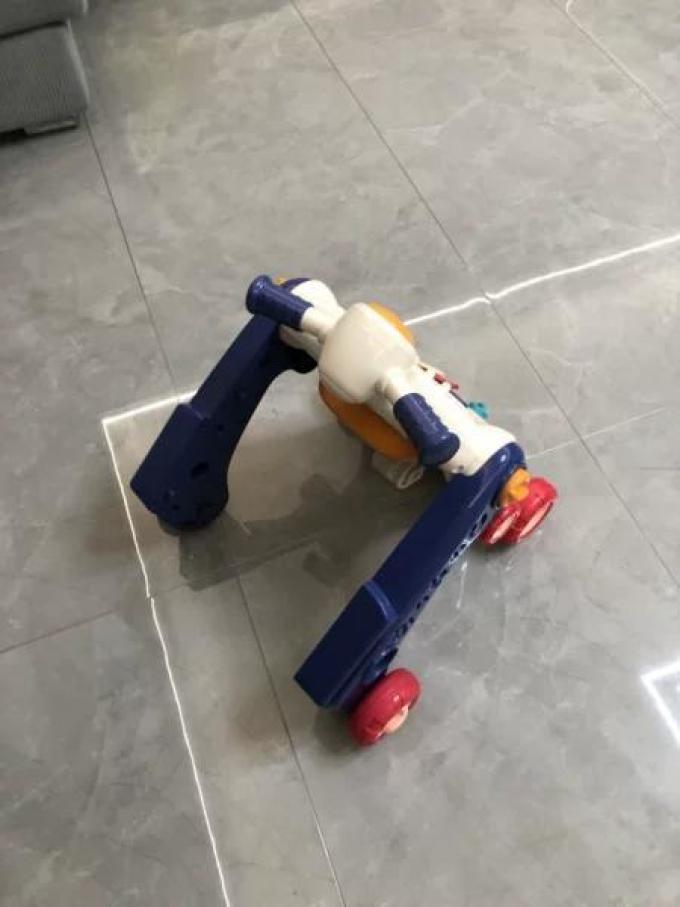 学步车