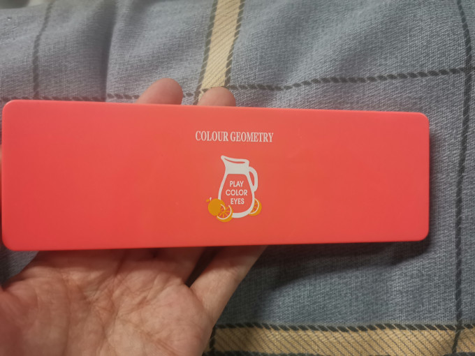 玫珂菲眼影