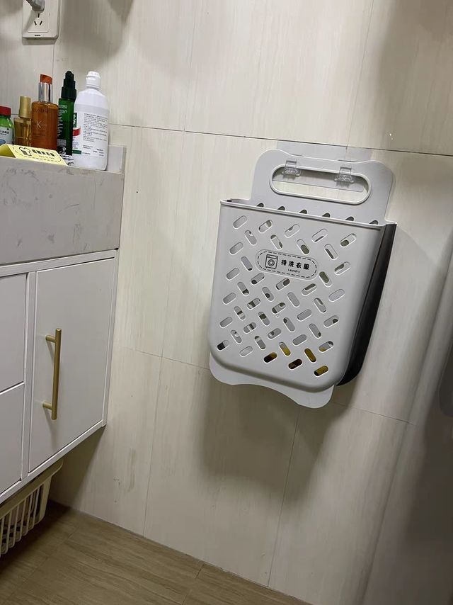 脏衣服收纳篮，可折叠免打孔