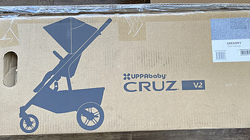 终于搞定了小团子人生中第一辆车UPPAbaby Cruz V2