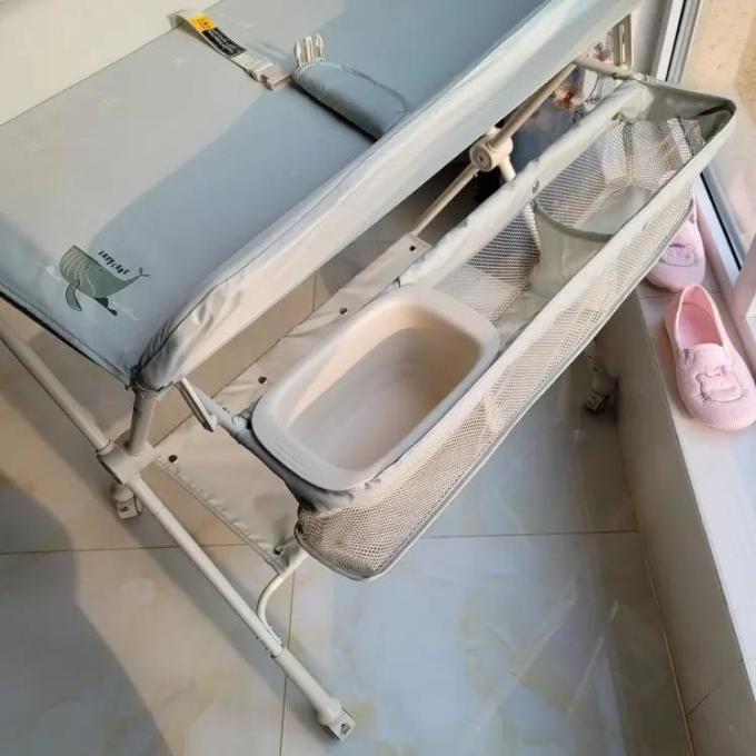 婴儿床