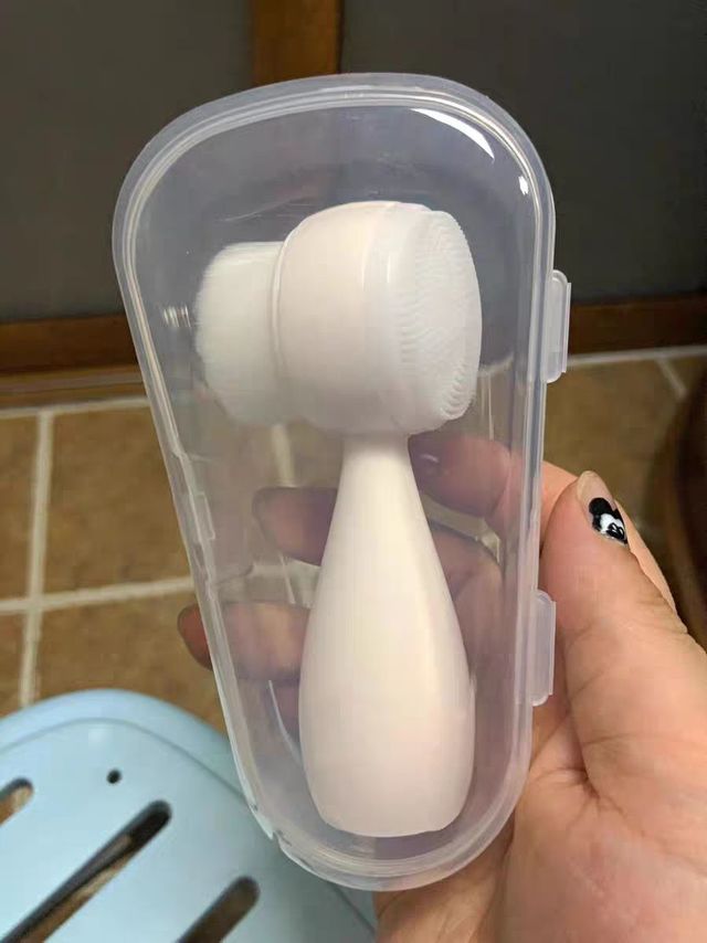 ​硅胶洗脸神器清洁毛孔软毛洗面奶清洁器