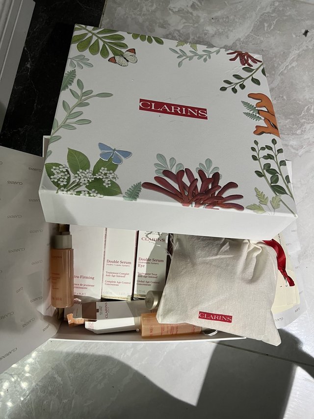 整体评价:一直用精华和日霜晚霜,这回充值