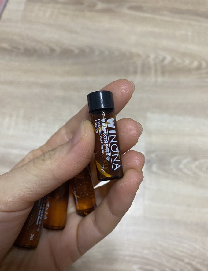 薇诺娜精华液