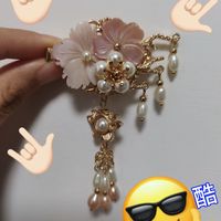 超华丽的粉色蝶贝流苏发夹！