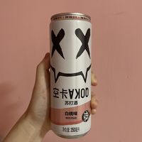 一瓶就需要推车来拉！