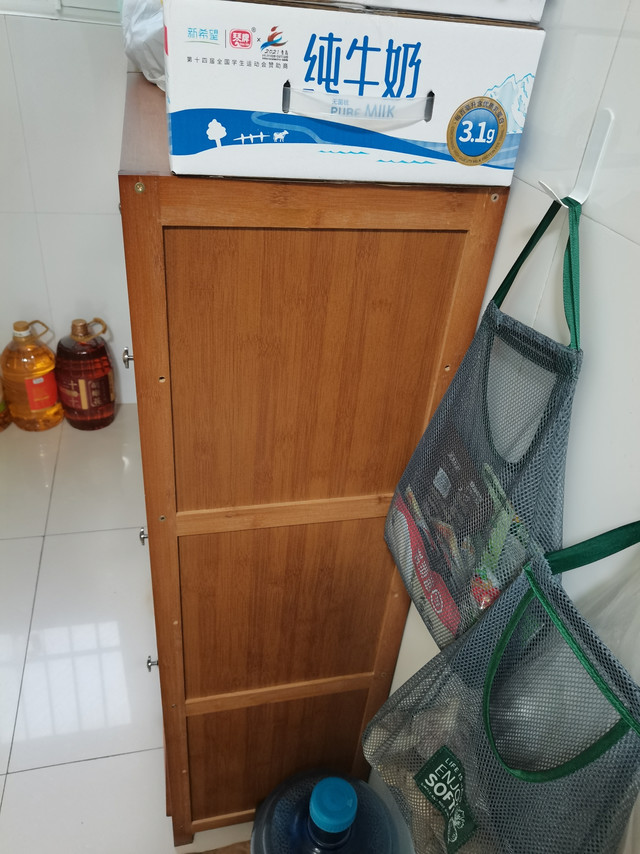质量挺好，安装起来也简单，收纳小物件，厨