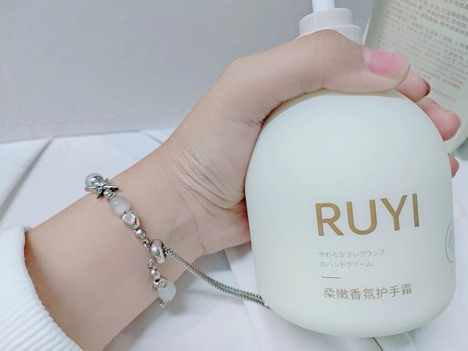 儒意护手霜