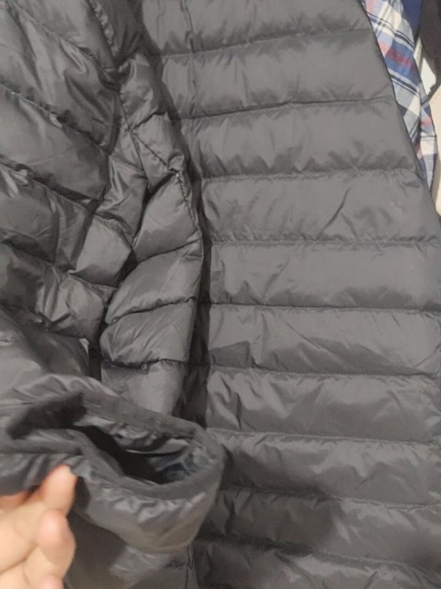 赶上活动的时候，买的这个薄羽绒服，因为变