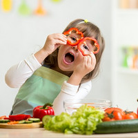 儿童近视多发，保护视力，这8种护眼食物要多吃！