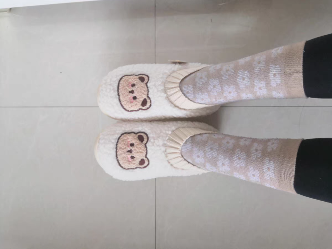 润柔女式拖鞋