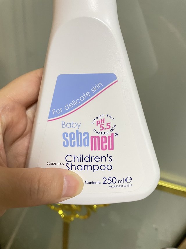 孩子一直在使用这个牌子的沐浴露跟洗发水，