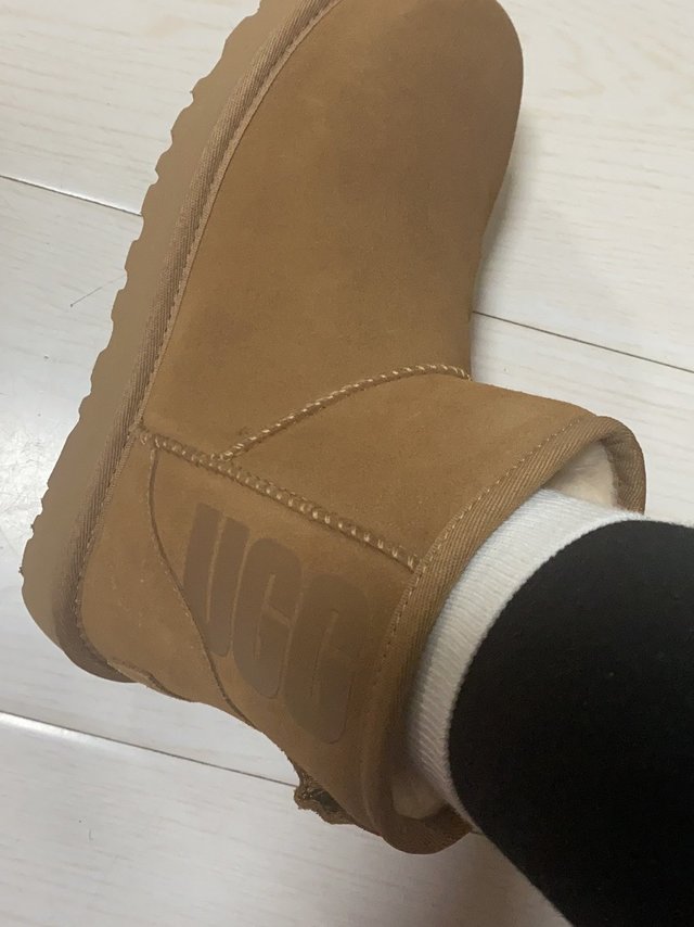 挺好的，羊毛很厚实，还是大品牌比较保暖
