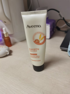 滋润手部，艾惟诺燕麦护手霜
