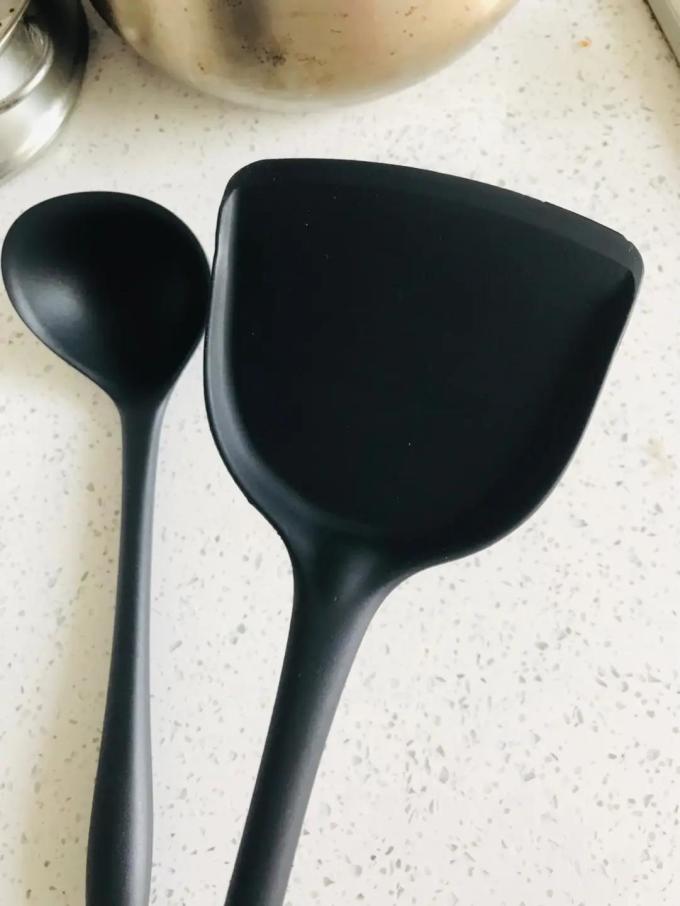 烹饪锅具