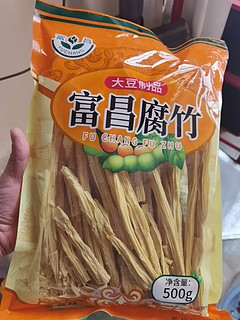 富昌大豆制品腐竹很好吃，颜色正好吃😋