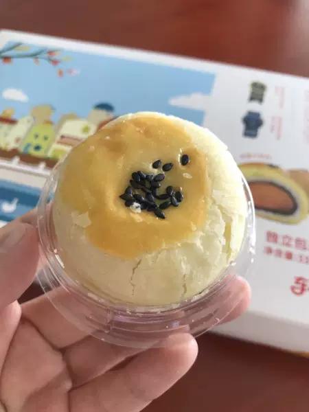 超级好吃的红豆蛋黄酥