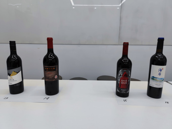 贺兰山红葡萄酒
