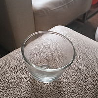 水晶玻璃酒杯。