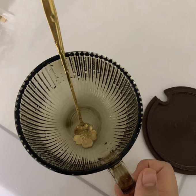 玻璃杯