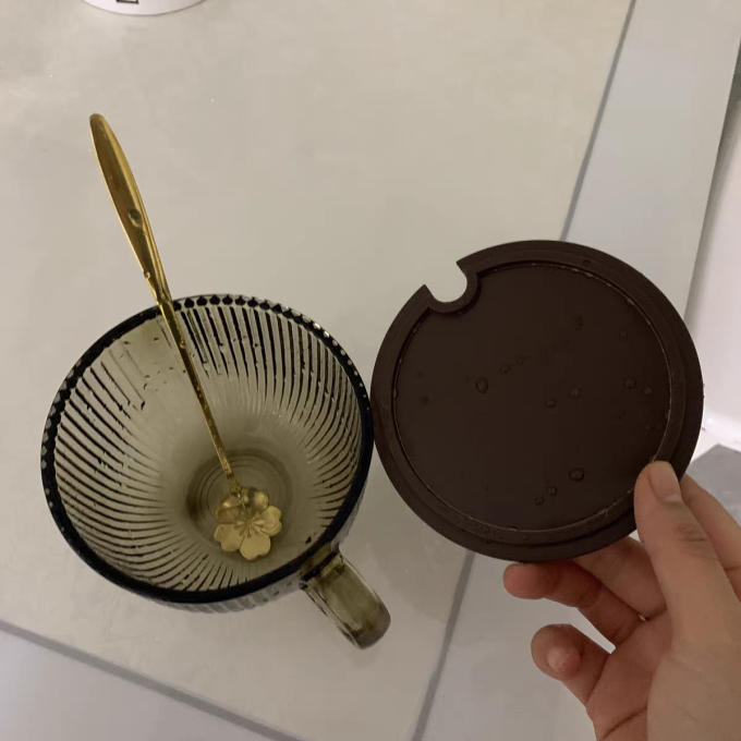玻璃杯
