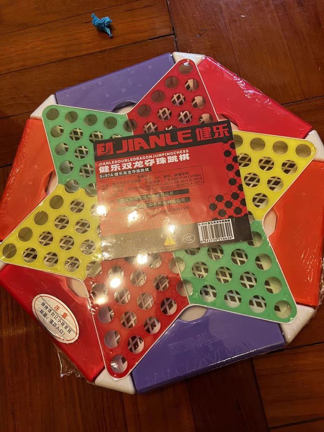 跳棋和弹珠的结合究竟有多么吸引人？
