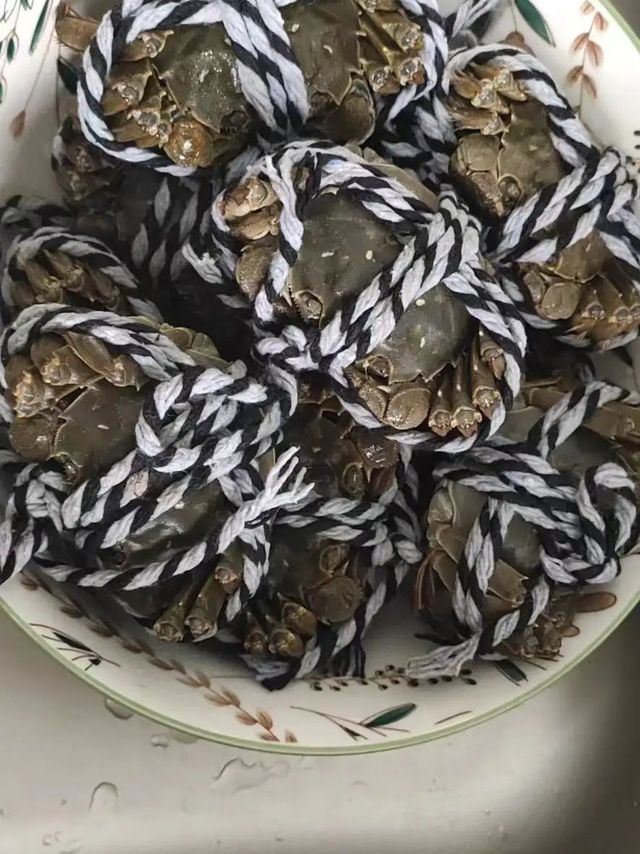 蟹黄都很饱满，吃的很嗨皮，值得一尝