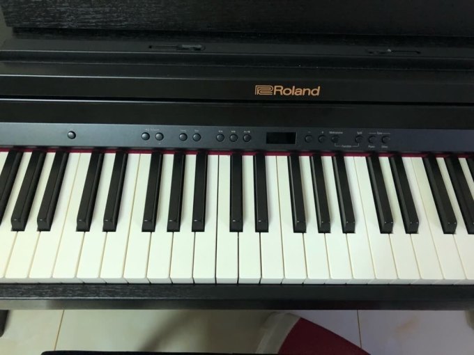 罗兰电子琴