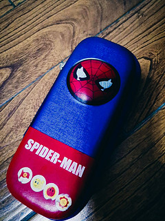漫威蜘蛛侠笔袋，3D立体很漂亮也实用