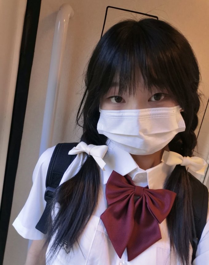 弓立医用口罩