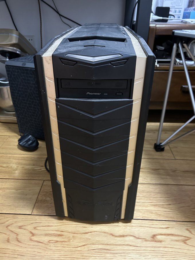 银昕机箱