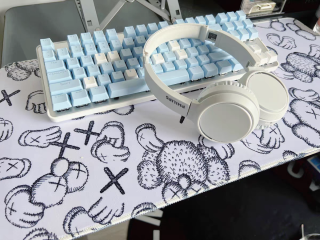 RGB炫彩七色可调鼠标垫