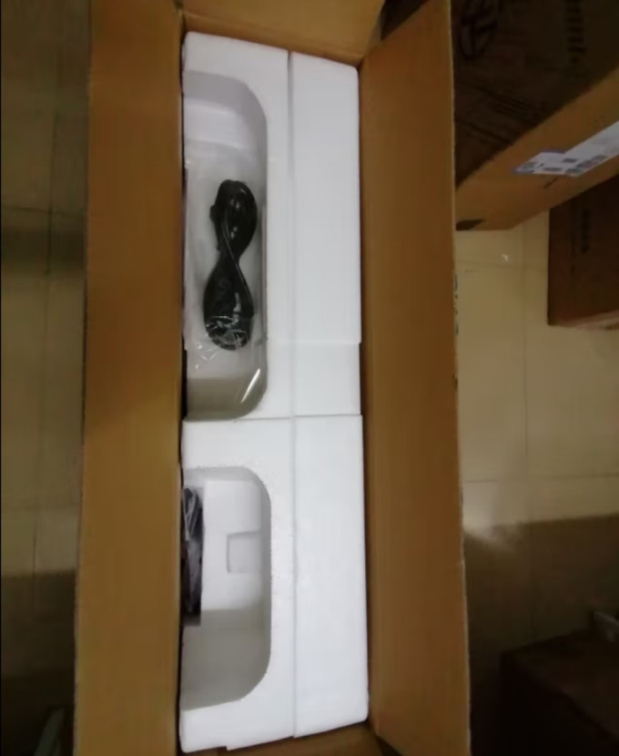 华硕显示器