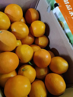 这个橙子可以买，皮很薄，汁多，也甜