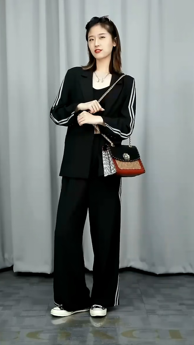 蔻驰女士斜挎包
