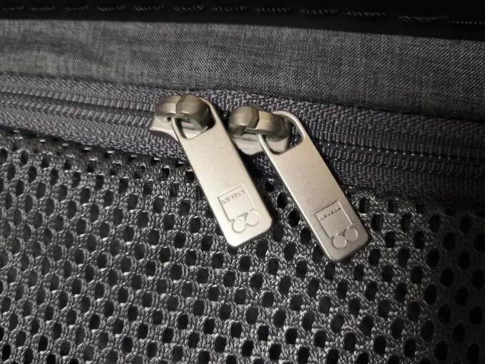 拉杆箱