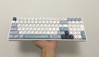 简单配色颜值爆表键盘