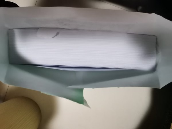 送货很快，纸张性价比高，质量不赖，一下5
