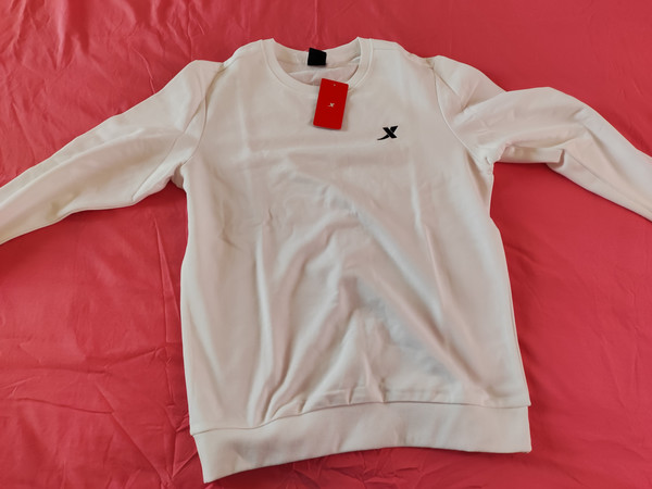 
棉的摸着特舒服   特步正品跟实体店一