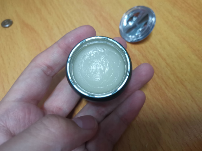 花西子润唇膏