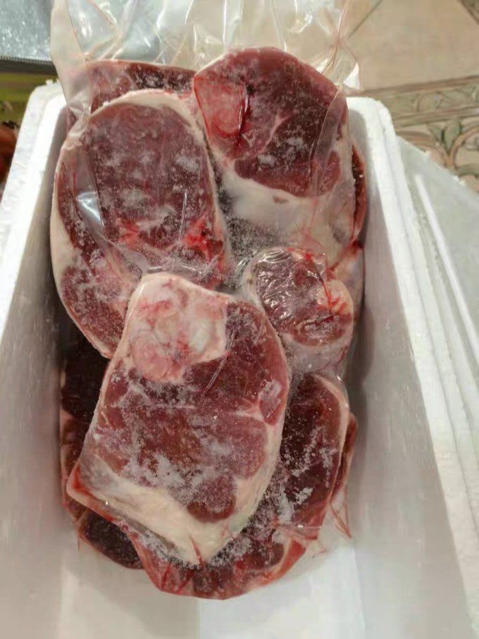 羊食光牛肉