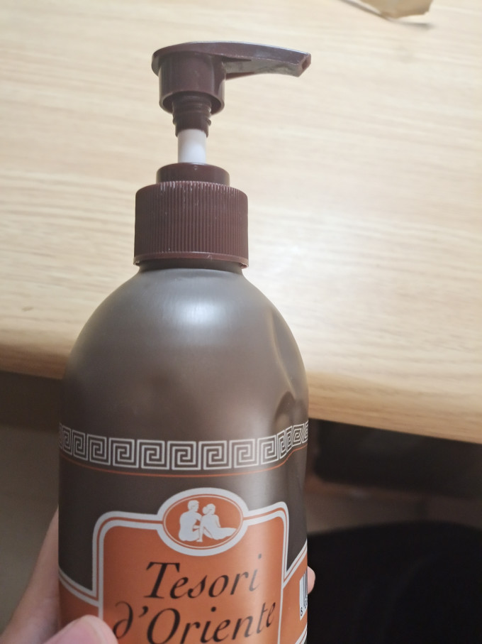 东方宝石沐浴露