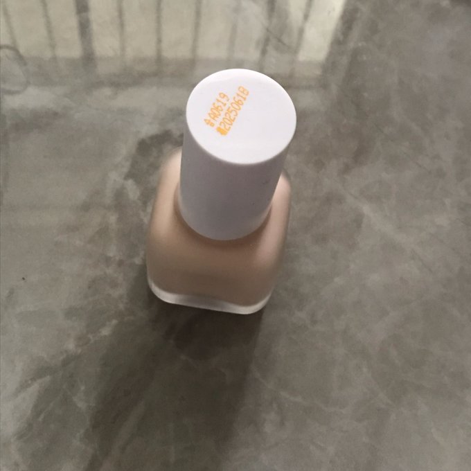 左香粉底液