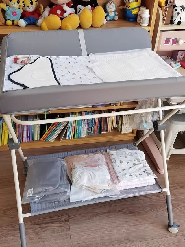 尿布台婴儿护理台新生儿宝宝换尿布