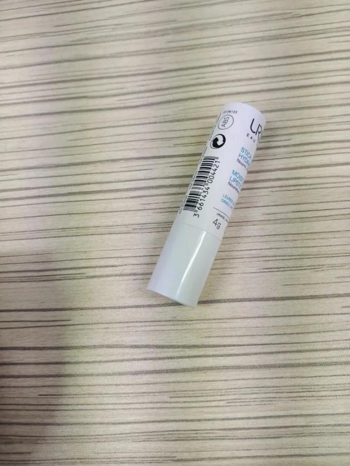 依泉润唇膏