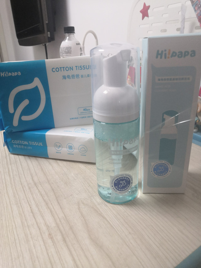 
孩子长了很多痘痘，别人推荐这款很好用。