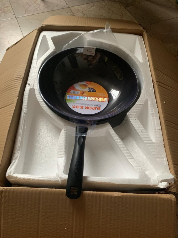苏泊尔炒锅怎么样 快递很快 包装严实 拆开后很._什么值得买