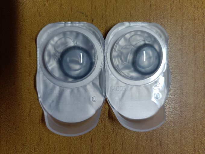 隐形眼镜